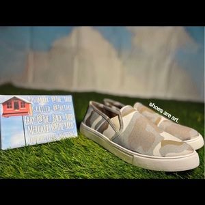 Steve Madden Natural Safary Camo Slip-on Sneakers